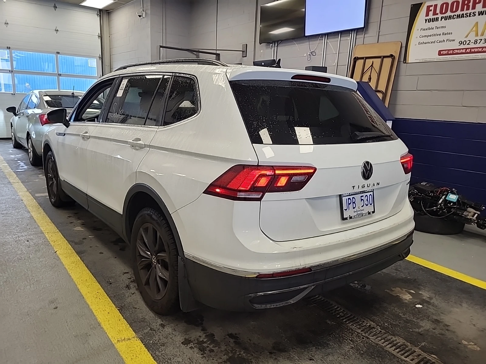 VW Tiguan * CARFAX *    | Mobile.bg   4