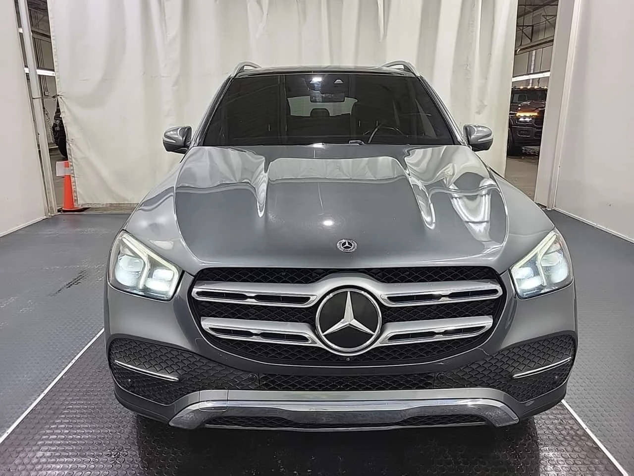 Mercedes-Benz GLE 450 CARFAX/360 CAM/PANO/АМБИЕНТНО, снимка 2 - Автомобили и джипове - 53730808