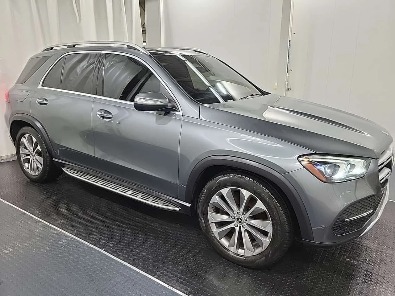 Mercedes-Benz GLE 450 CARFAX/360 CAM/PANO/АМБИЕНТНО, снимка 3 - Автомобили и джипове - 53730808