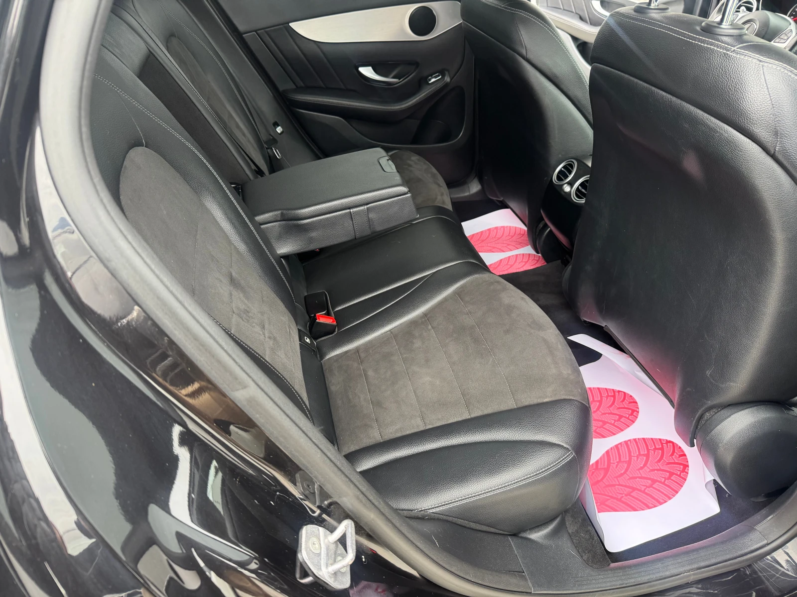 Mercedes-Benz GLC 250 AMG pack, снимка 9 - Автомобили и джипове - 54310496