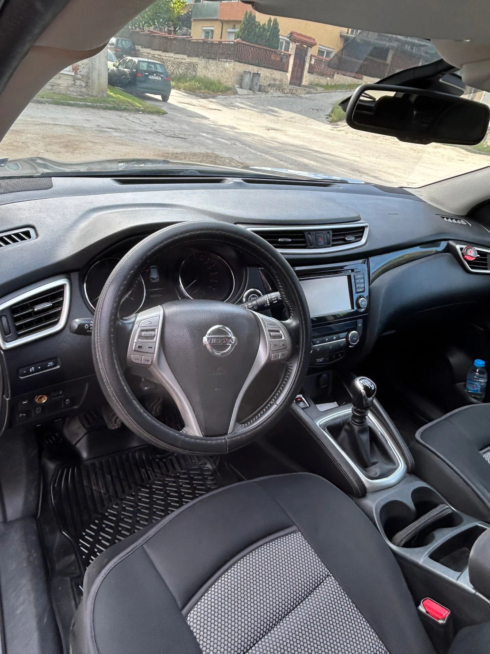 Nissan Qashqai 1.5 dci 110, снимка 6 - Автомобили и джипове - 54542624