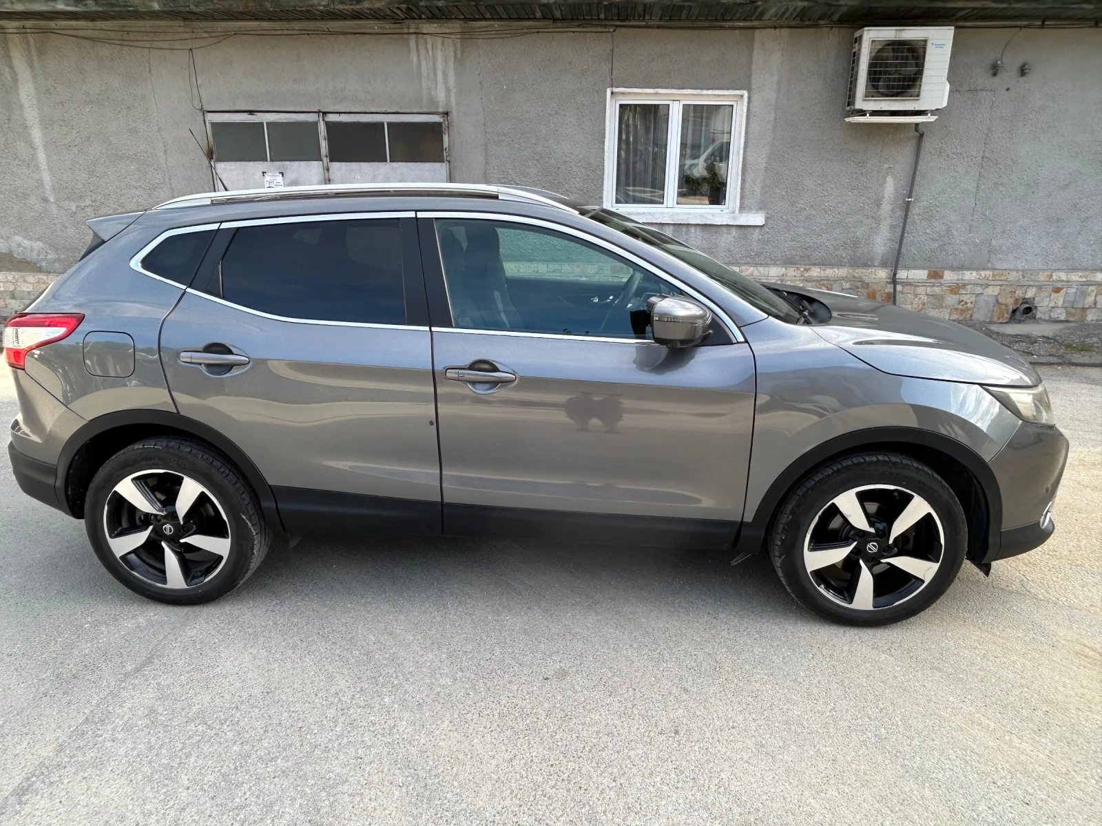Nissan Qashqai 1.5 dci 110, снимка 3 - Автомобили и джипове - 54542624