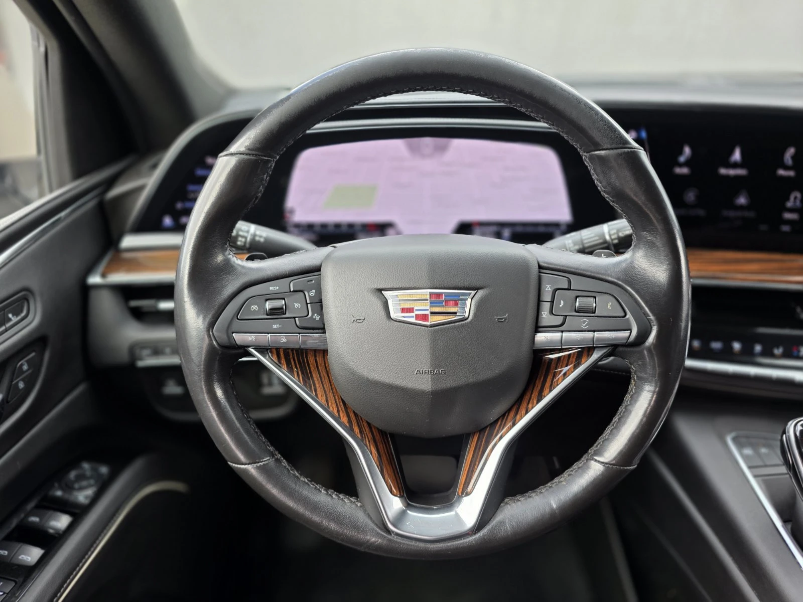Cadillac Escalade 6.2L V8 PREMIUM LUXURY, снимка 14 - Автомобили и джипове - 54589174