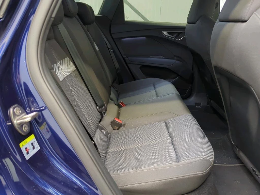 Audi Q4 35 MATRIX, снимка 16 - Автомобили и джипове - 55001928