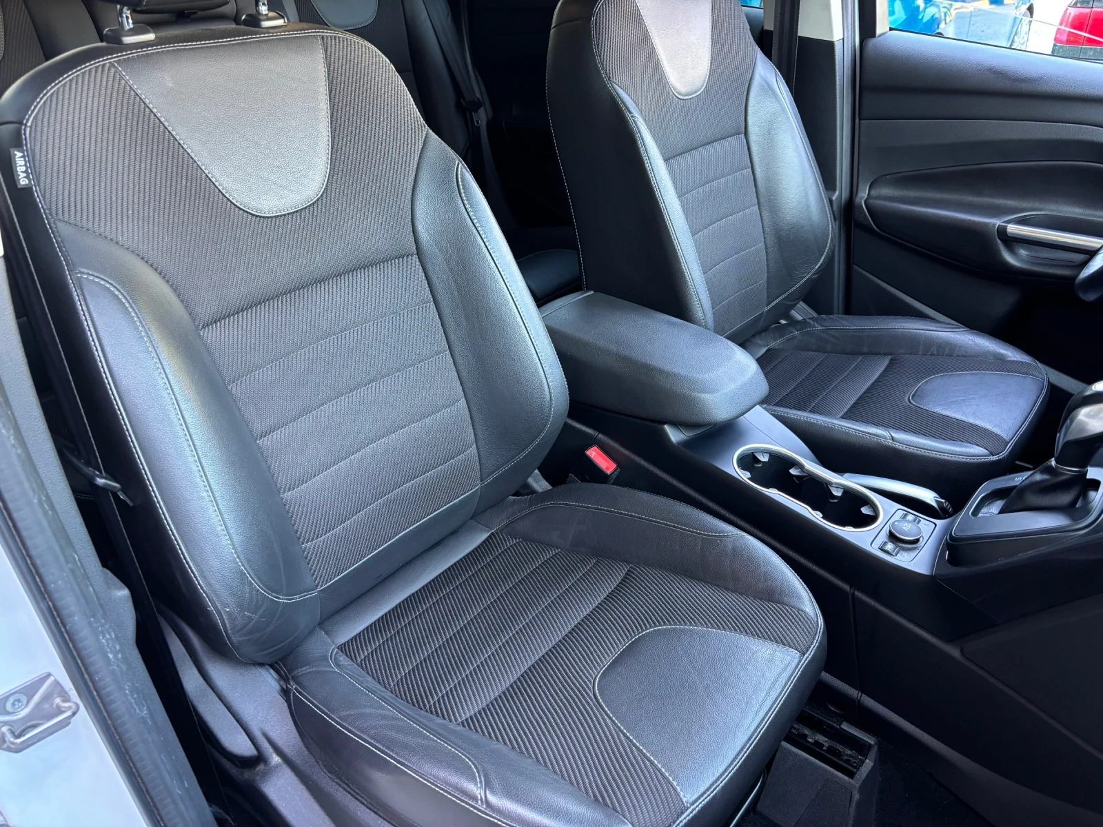 Ford Kuga TITANIUM 4WD 2.0D, снимка 15 - Автомобили и джипове - 55203213