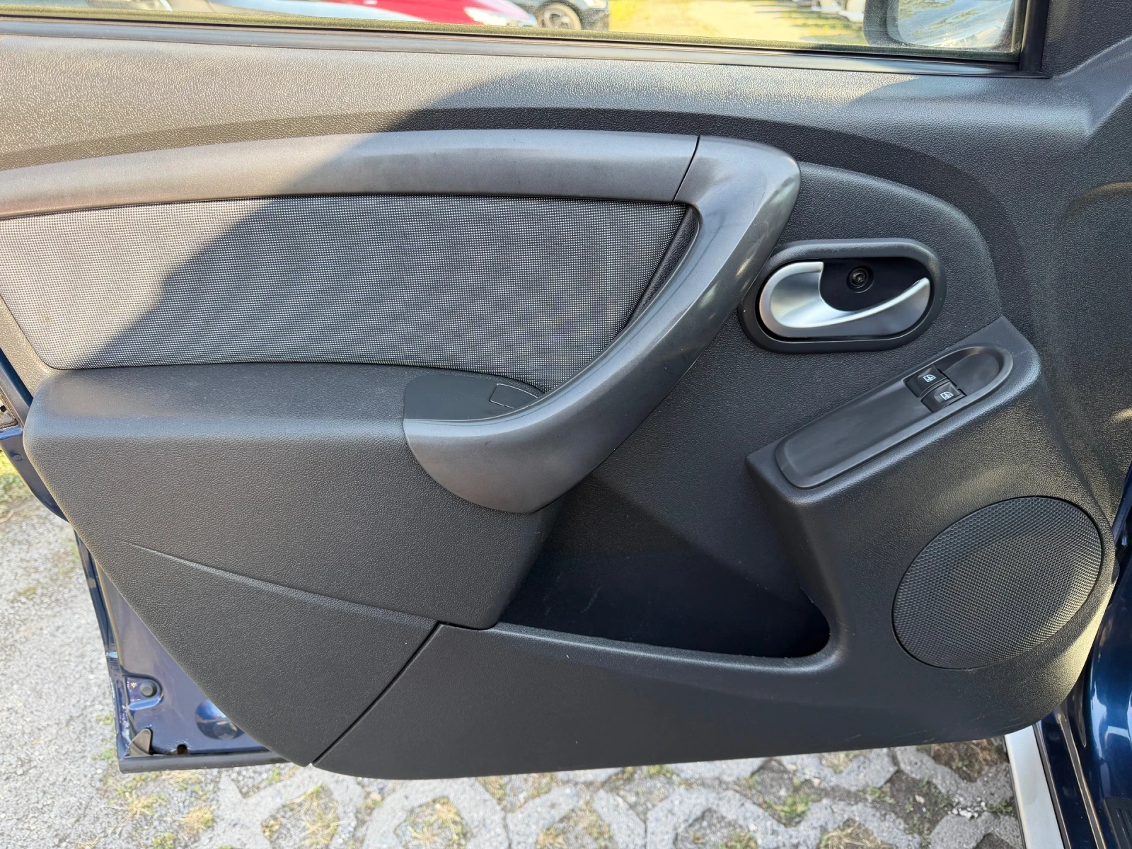 Dacia Duster 1.3 TURBO / 4x4, снимка 8 - Автомобили и джипове - 55341541