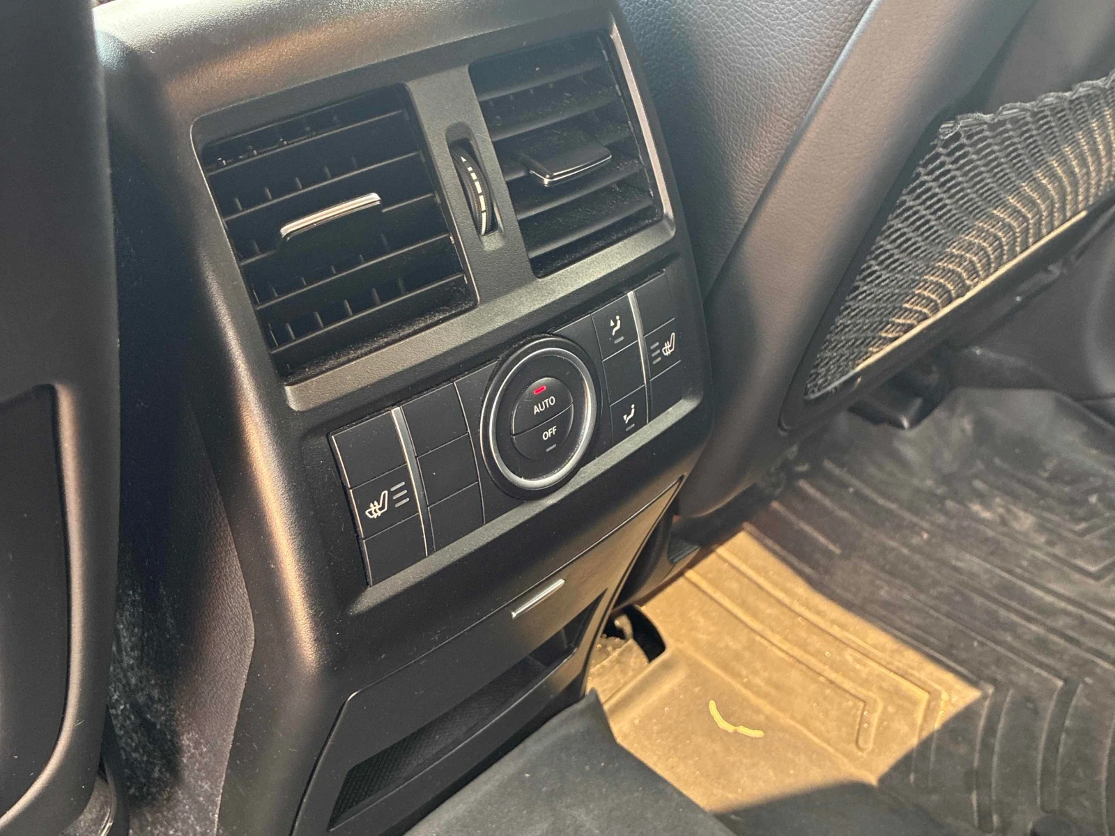 Mercedes-Benz ML 350 D * AMG * AIRMATIC * 2015 * CARFAX * , снимка 11 - Автомобили и джипове - 55466015