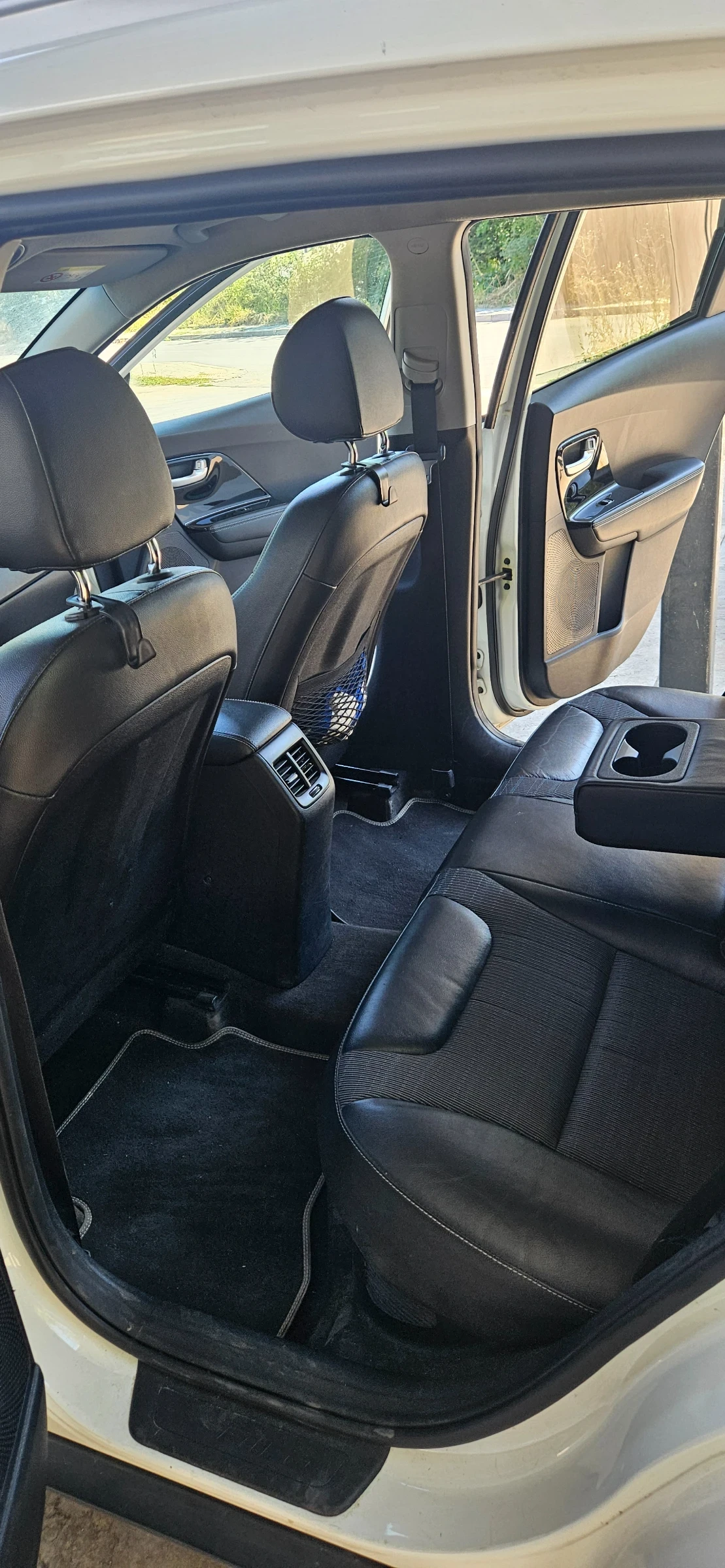 Kia Niro, снимка 14 - Автомобили и джипове - 55780382