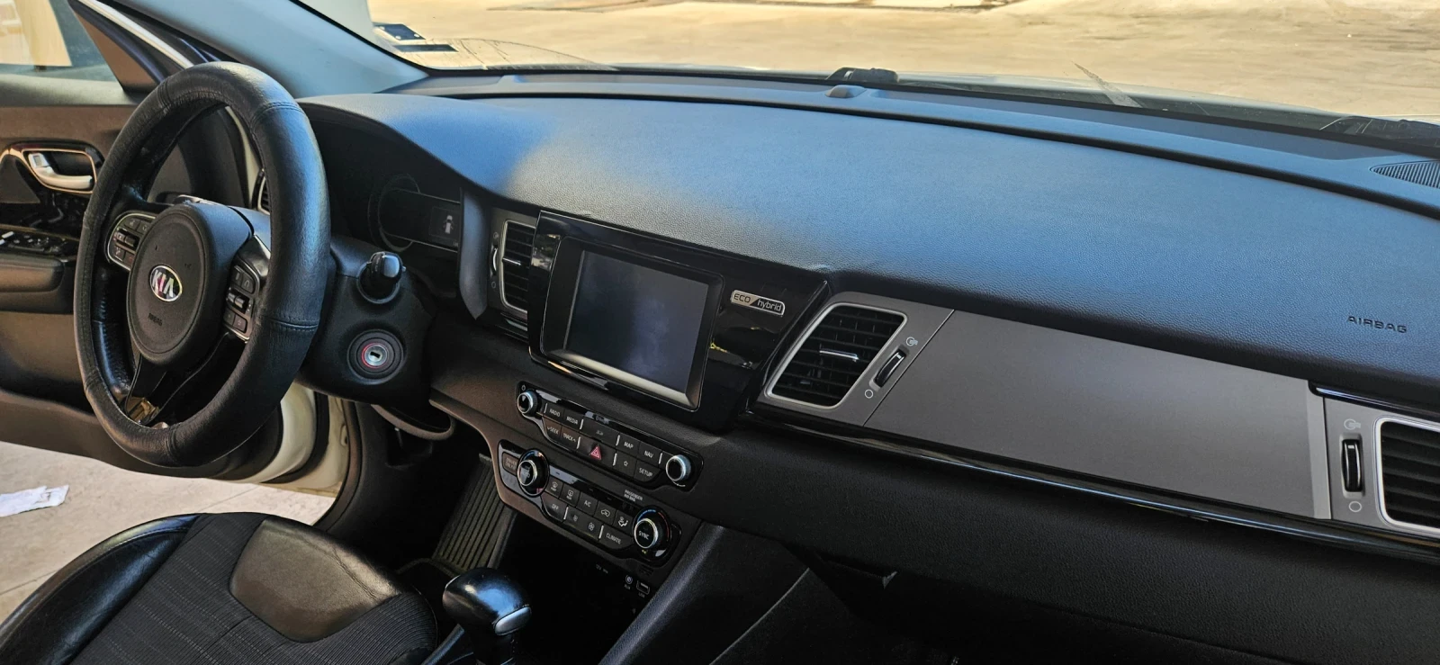 Kia Niro, снимка 9 - Автомобили и джипове - 55780382