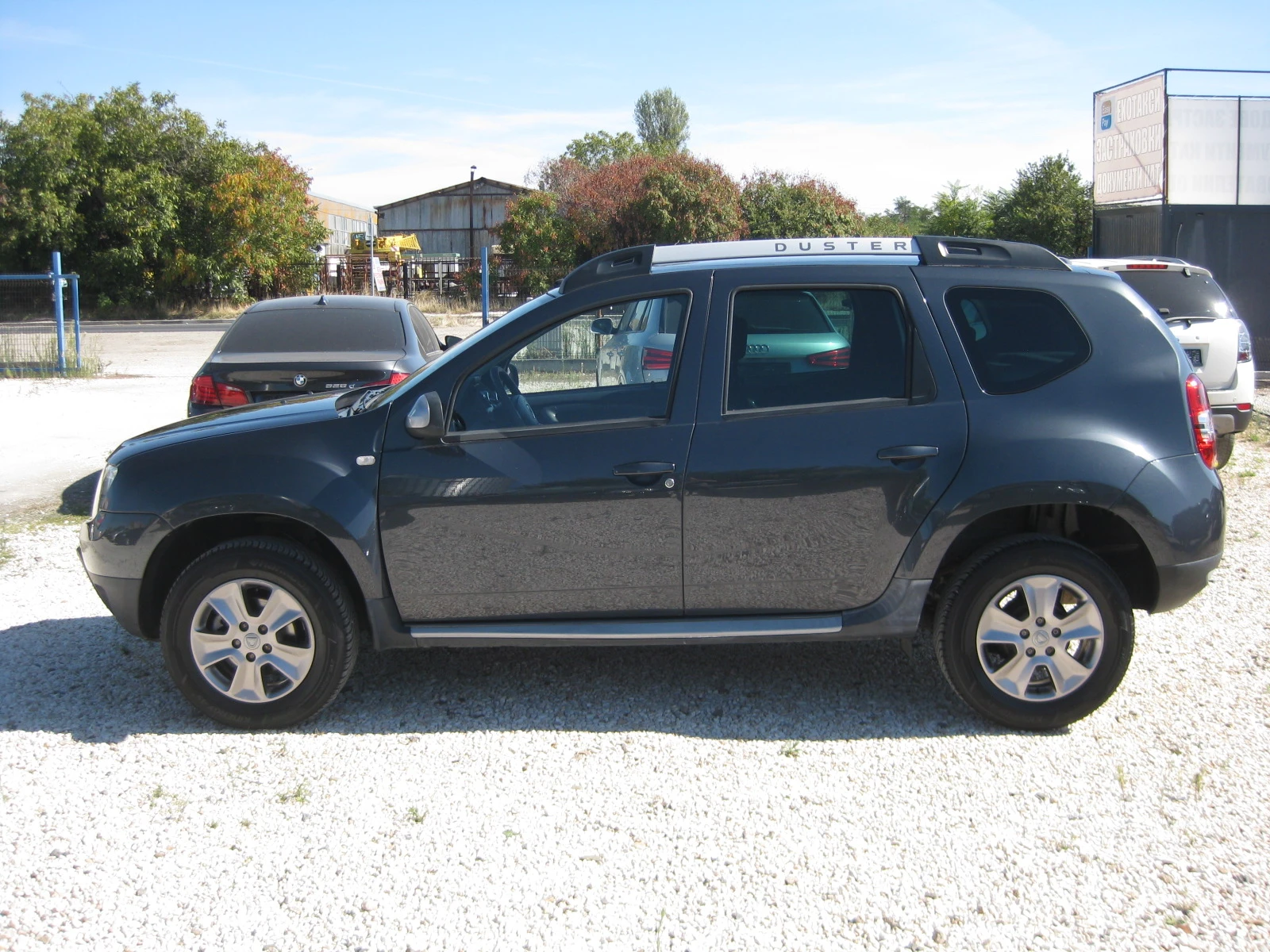 Dacia Duster 1.5 dci, снимка 8 - Автомобили и джипове - 56467584