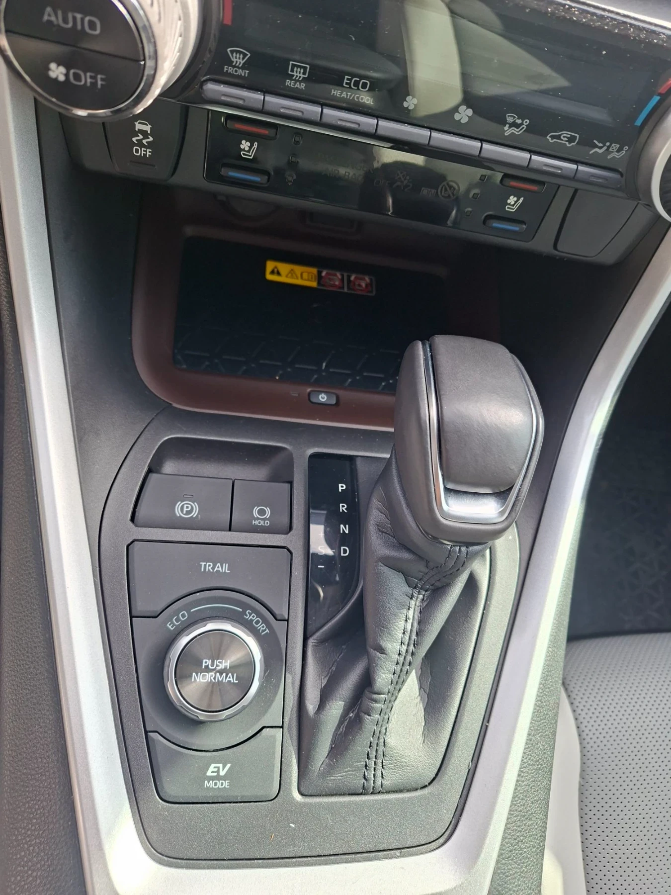 Toyota Rav4 2.5 i  hibrid, снимка 9 - Автомобили и джипове - 56727334