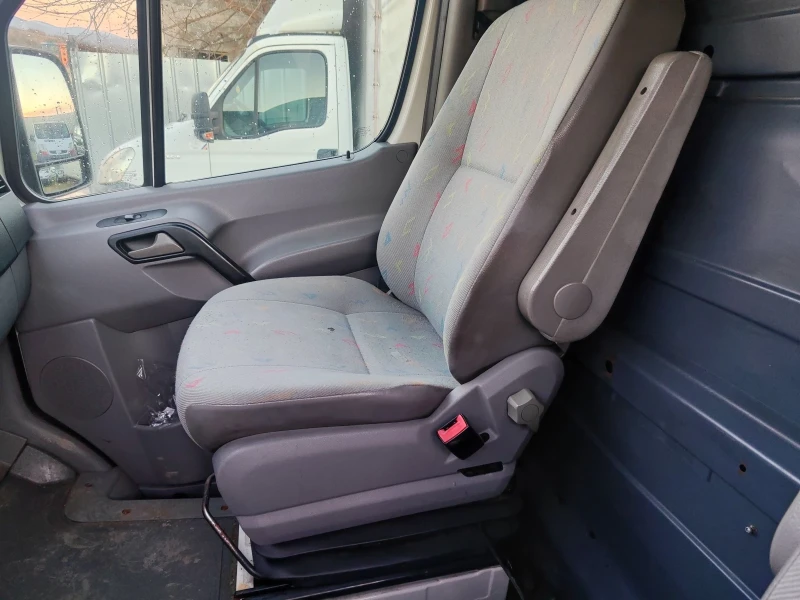 VW Crafter, снимка 10 - Бусове и автобуси - 48602638