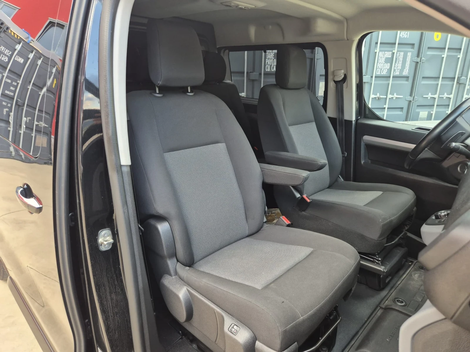Peugeot Expert 2.0HDI* 177ps* NAVI* AVTOMAT* FULL* , снимка 11 - Бусове и автобуси - 56315639
