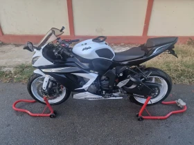     Kawasaki Ninja ZX6R 