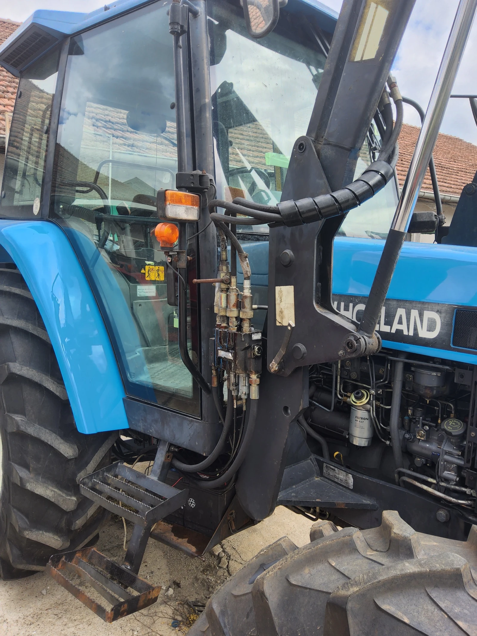 Трактор New Holland 90 КС ЯПОНИЯ  - изображение 4