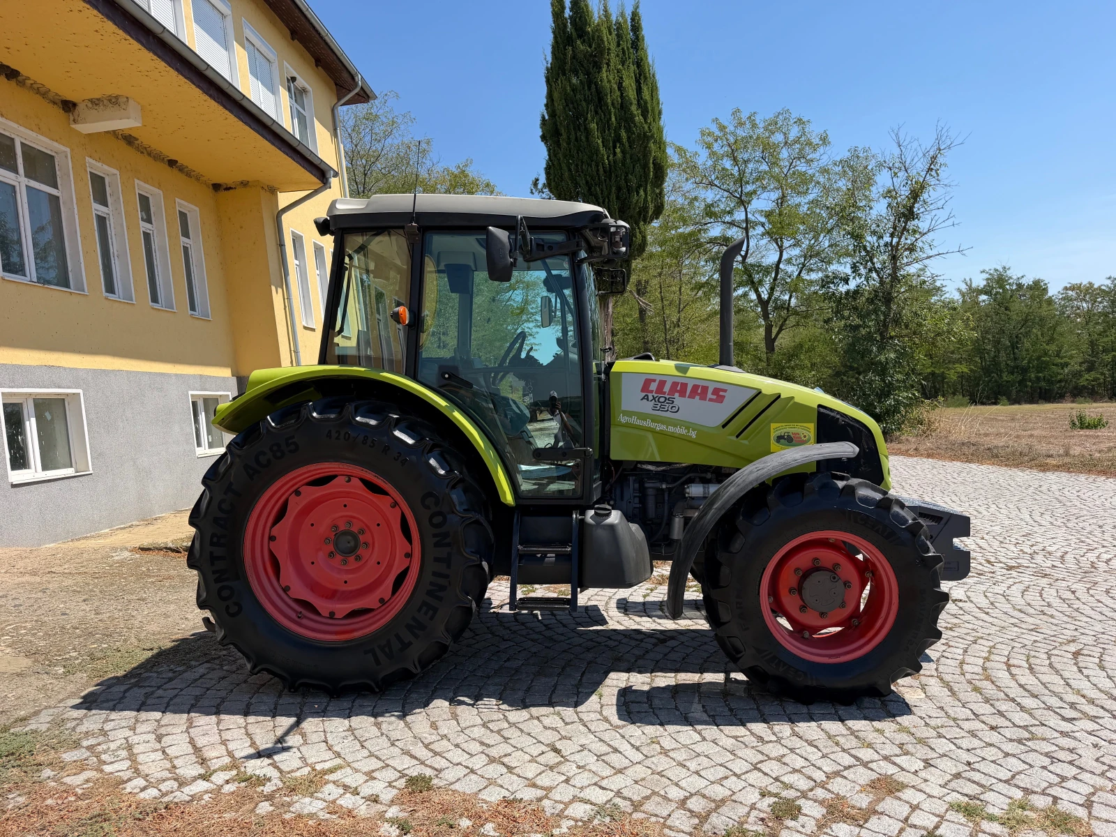 Трактор Claas AXOS 330 САМО 3500 МОТО ЧАСА ЛИЗИНГ, снимка 9 - Селскостопанска техника - 55280204