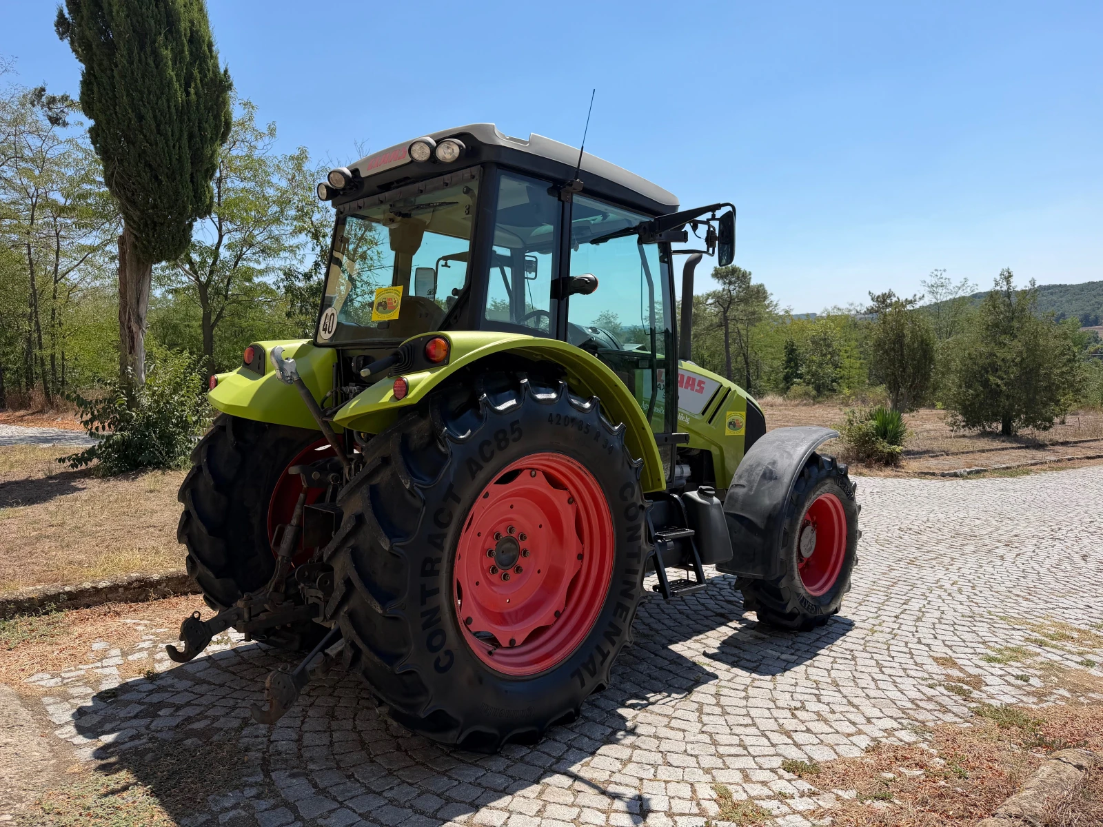 Трактор Claas AXOS 330 САМО 3500 МОТО ЧАСА ЛИЗИНГ, снимка 8 - Селскостопанска техника - 55280204