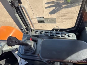 Челен товарач DOOSAN 250-3, снимка 3
