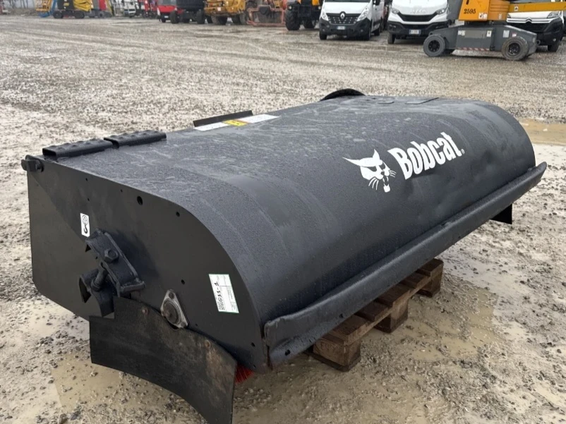 Асфалтополагаща машина Друга марка 2бр. четка за метене за бобкат  - изображение 10