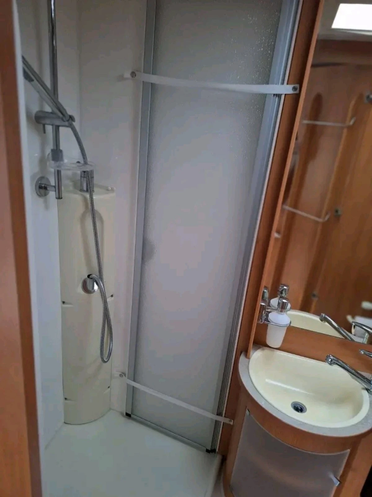 Кемпер HYMER / ERIBA Humer Solifer GT , снимка 12 - Каравани и кемпери - 54809538