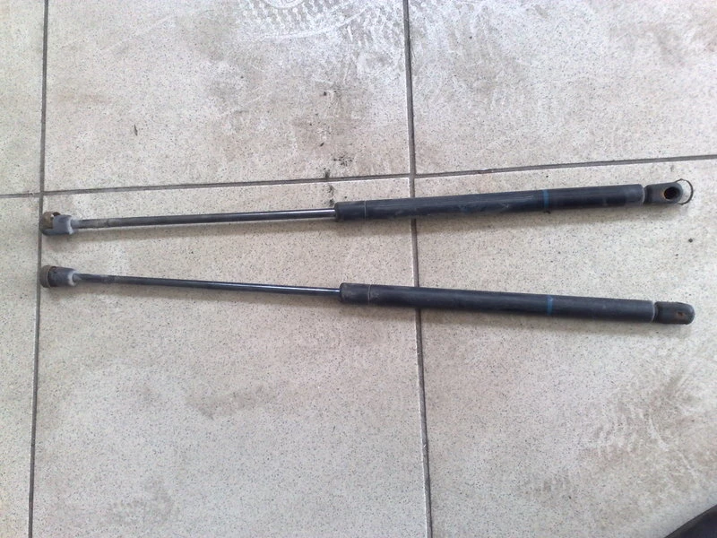 амортисьор заден капак за Форд Фокус 1.8TDCI 01г. комби