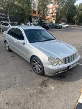 Mercedes-Benz 220, снимка 1