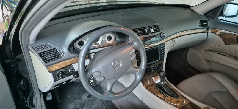 Mercedes-Benz E 320 3.2 CDI, снимка 5 - Автомобили и джипове - 47455534