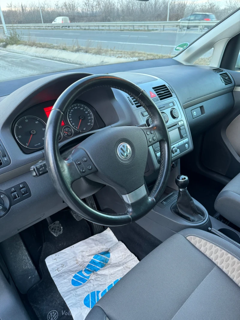 VW Touran 1.9 tdi cross touran, снимка 11 - Автомобили и джипове - 48634881