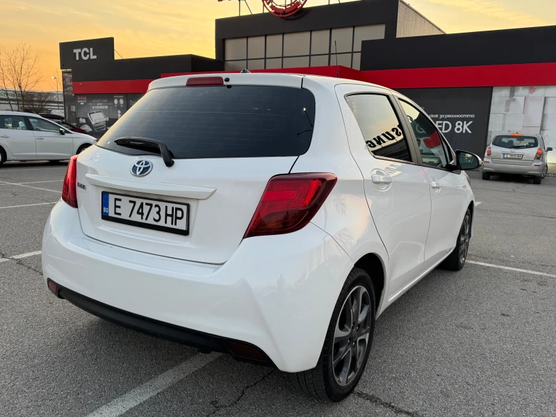 Toyota Yaris 1.5 hybrid , снимка 4 - Автомобили и джипове - 49237138