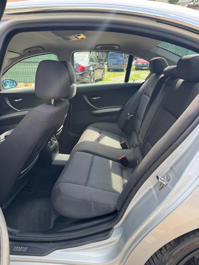 BMW 325 4x4 XDrive Автоматик, снимка 13 - Автомобили и джипове - 50687676