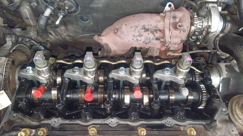 Toyota Avensis 2.0 D4D, снимка 16 - Автомобили и джипове - 51751198