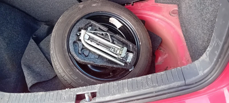 Seat Ibiza 1.2 benzin, снимка 12 - Автомобили и джипове - 52676774