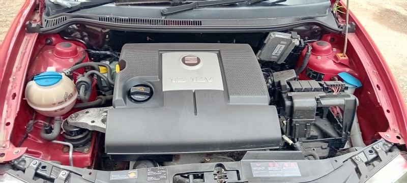 Seat Ibiza 1.2 benzin, снимка 10 - Автомобили и джипове - 52676774