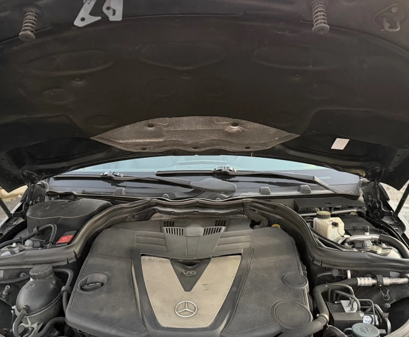 Mercedes-Benz C 320 * AMG PACK* 4X4* ИТАЛИЯ* ПАНОРАМА* КСЕНОН* , снимка 5 - Автомобили и джипове - 51115448