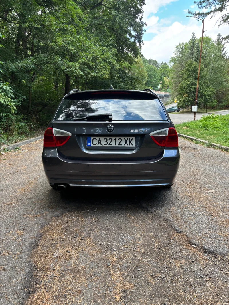 BMW 320, снимка 4 - Автомобили и джипове - 51862373