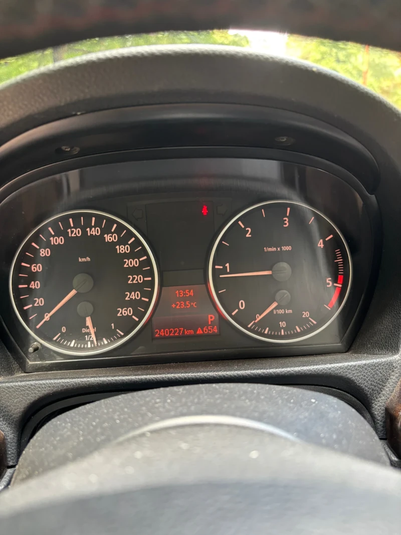 BMW 320, снимка 9 - Автомобили и джипове - 51862373