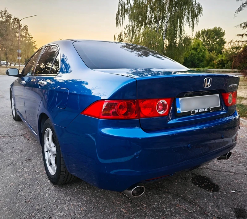 Honda Accord 7 2.4 i-vtec 190hp Exclusive, снимка 7 - Автомобили и джипове - 52908915