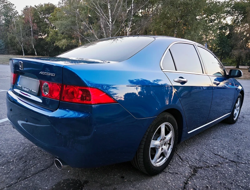 Honda Accord 7 2.4 i-vtec 190hp Exclusive, снимка 5 - Автомобили и джипове - 52908915