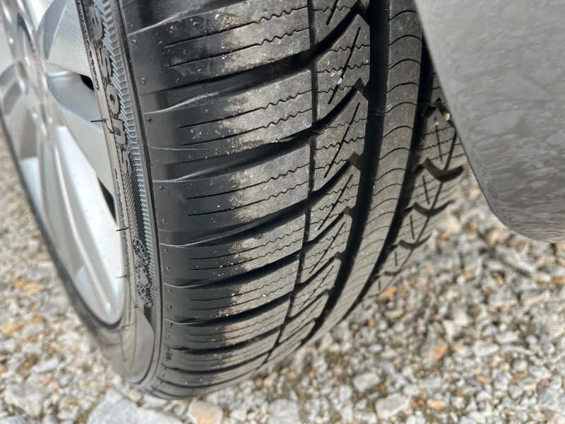 Mercedes-Benz B 180 DISTRONIK, снимка 13 - Автомобили и джипове - 52043453