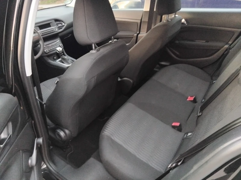 Peugeot 308 1, 2 turbo 81000km!!!, снимка 8 - Автомобили и джипове - 52666730