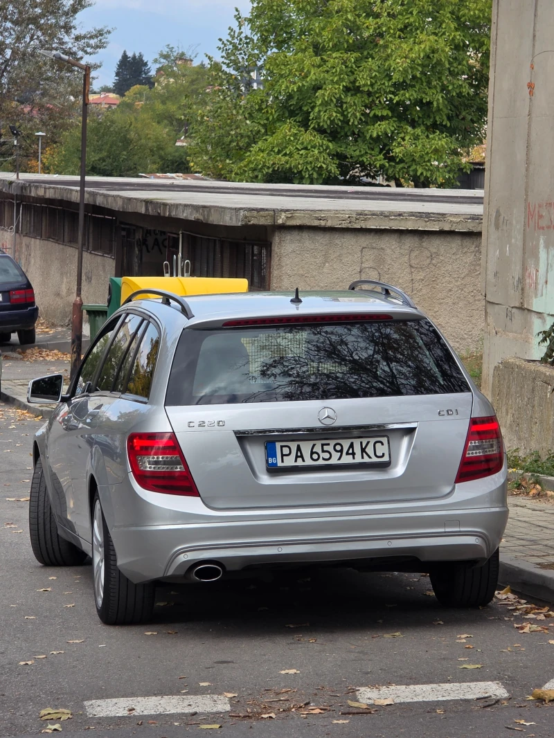 Mercedes-Benz C 220, снимка 5 - Автомобили и джипове - 52446808