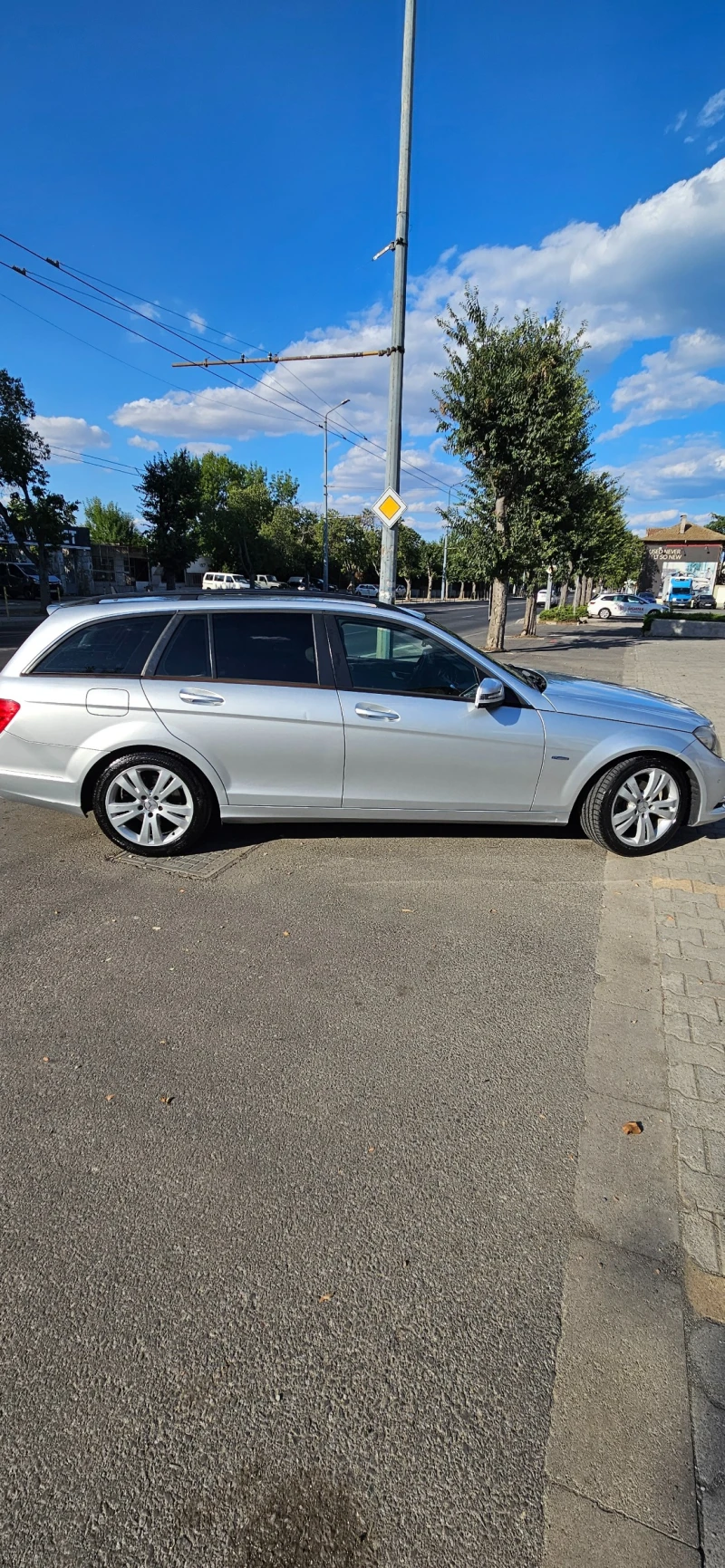 Mercedes-Benz C 220, снимка 9 - Автомобили и джипове - 52446808