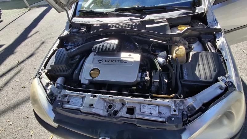 Opel Corsa 1.4 90кс, снимка 10 - Автомобили и джипове - 53335494