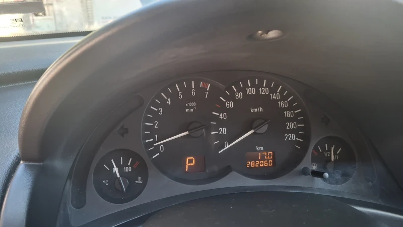 Opel Corsa 1.4 90кс, снимка 7 - Автомобили и джипове - 53335494