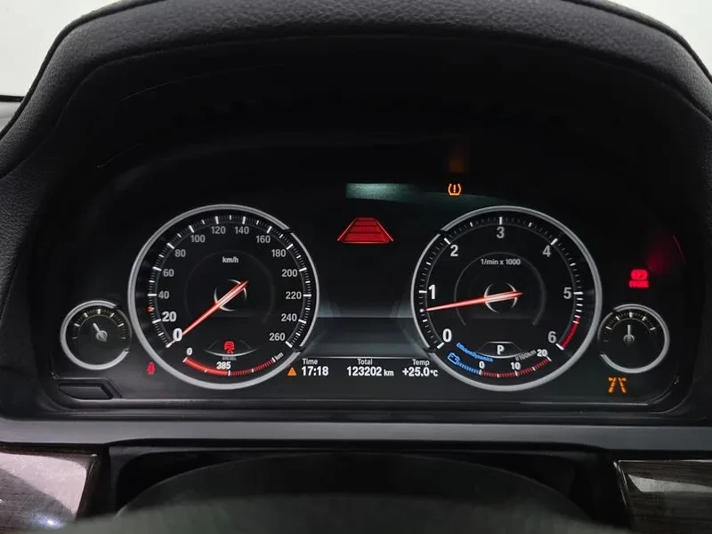 BMW 730 (F01) 730Ld, снимка 8 - Автомобили и джипове - 55229297