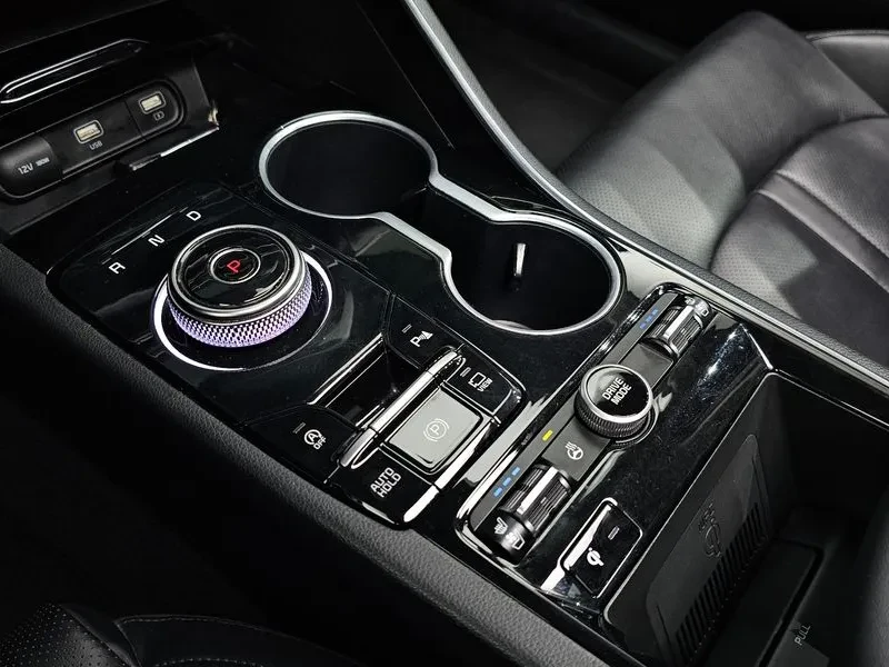 Kia K5 1.6 Turbo Noblesse, снимка 9 - Автомобили и джипове - 55847193