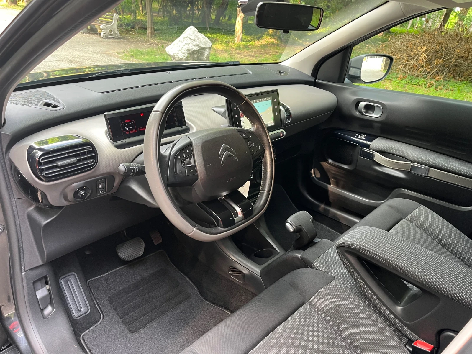 Citroen C4 Cactus Автомат* Навигация* LED* evro6 - изображение 9