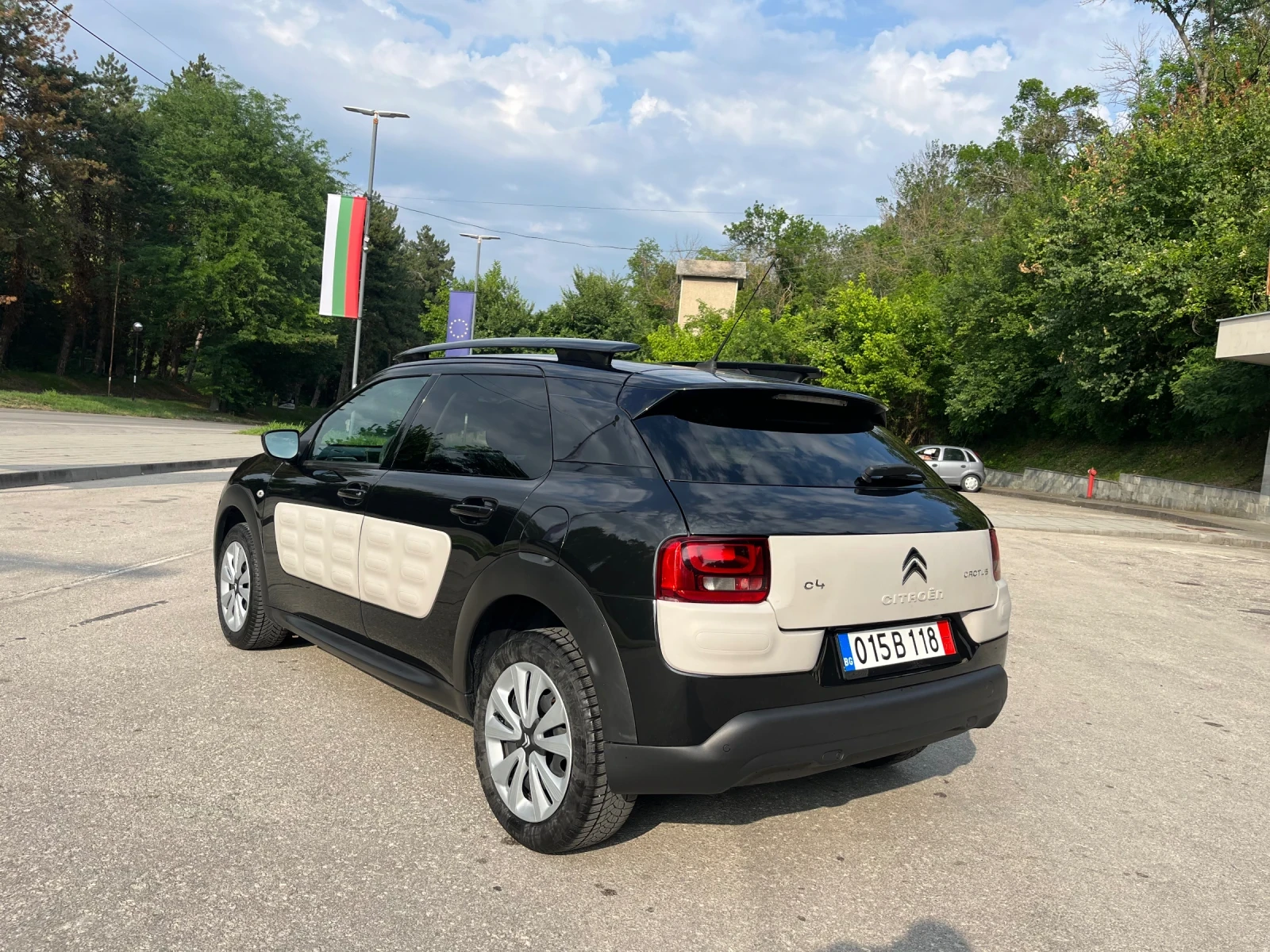 Citroen C4 Cactus Автомат* Навигация* LED* evro6 - изображение 7