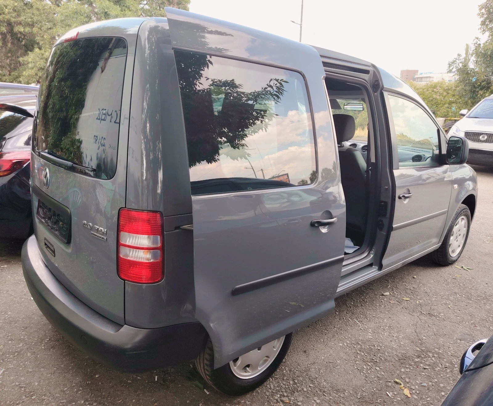 VW Sportsvan 2.0TDI/4 MOTION - изображение 6