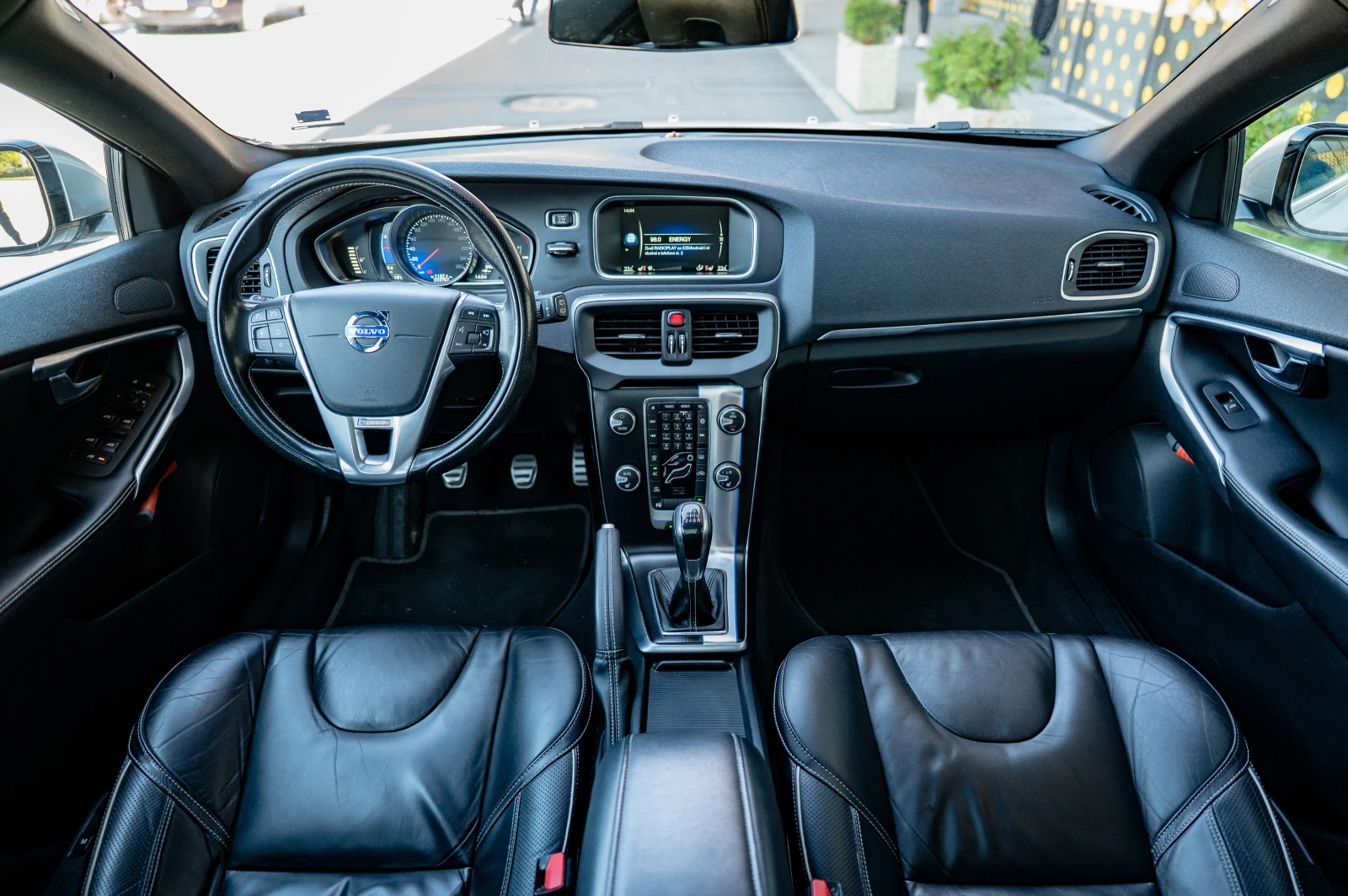 Volvo V40  - изображение 8